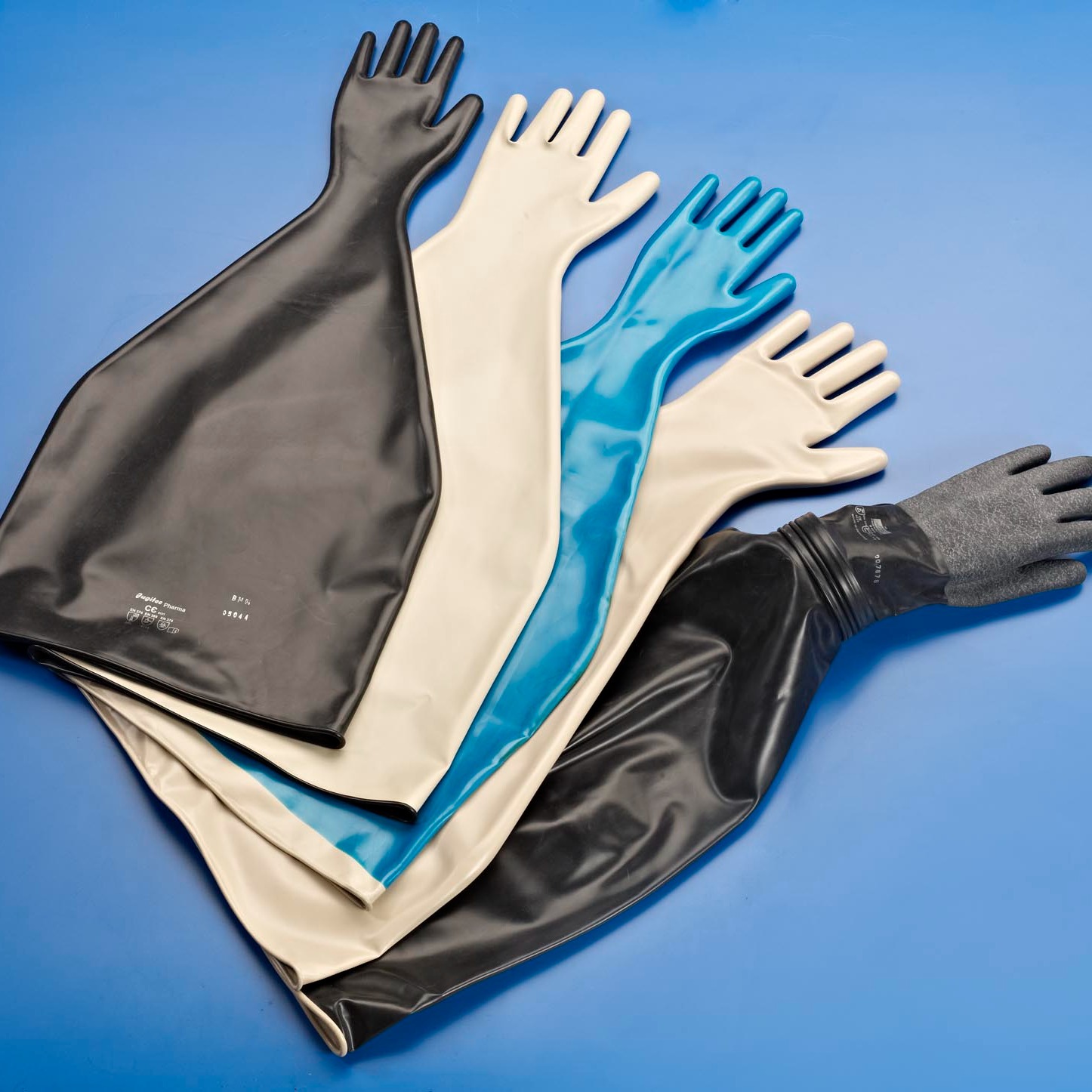 Gloves for pharmaceutical industry